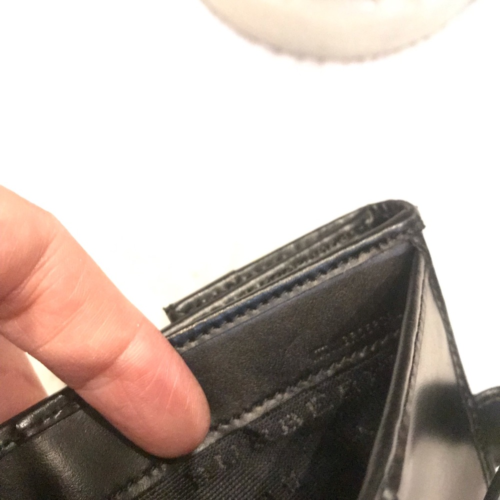 Burberry Wallet 🍀 - Picture 6 of 8